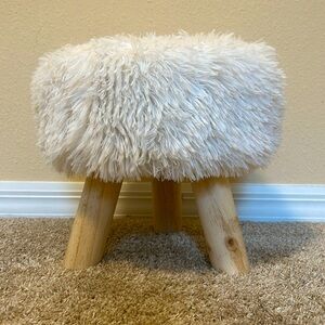 10x12 inch fluffy white stool